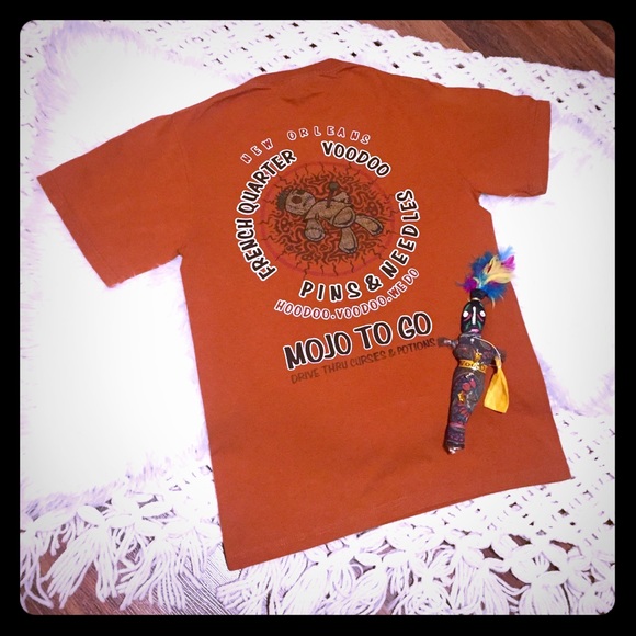 Jerzees Tops - 🦋2/$103/$15 4/$185/$20New Orleans Tee/Voodoo Doll